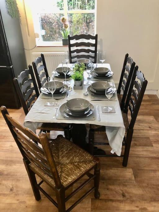 הנממבי Large Cottage, Beach, Pubs Shops, Netflix, Bbq, Dog Friendly מראה חיצוני תמונה